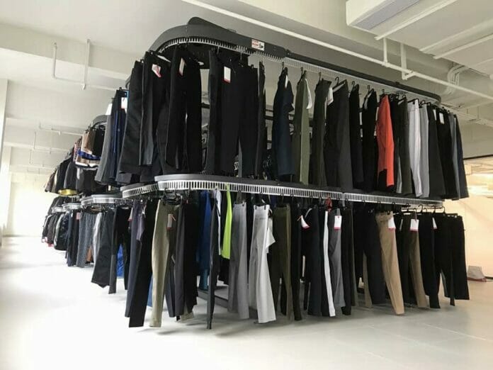 Clothes Conveyors - FRESH Equipment